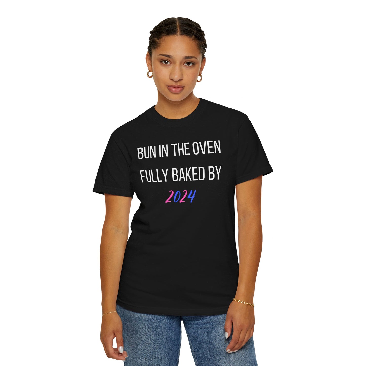 "Bun in the Oven Fully Baked by 2024/2025" Fun Pregnancy Announcement T-Shirt