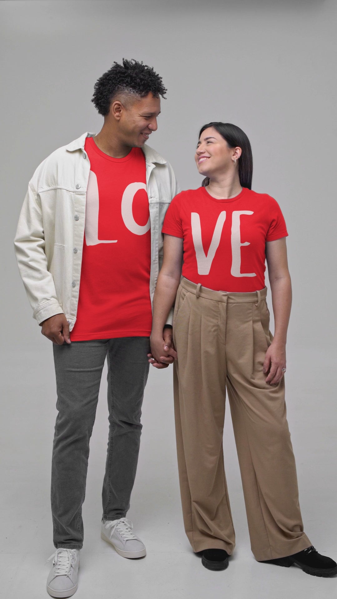 Red couple's matching T-shirt set with "LO" on one shirt and "VE" on the other, featuring "EST 2018" in white text.